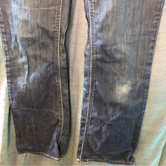 Levi’s size 27. Straight leg but branded flair - Picture 2 of 12